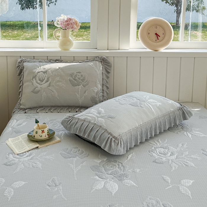 91家纺网 家纺一手货源 找家纺 恋佳居 2026新款A类PE中分子凉感丝床裙凉席 冰柔灰蔷薇