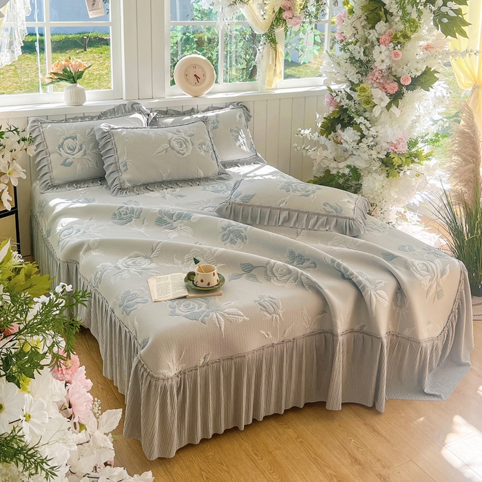 91家纺网 家纺一手货源 找家纺 恋佳居 2026新款A类PE中分子凉感丝床裙凉席 冰柔蓝蔷薇