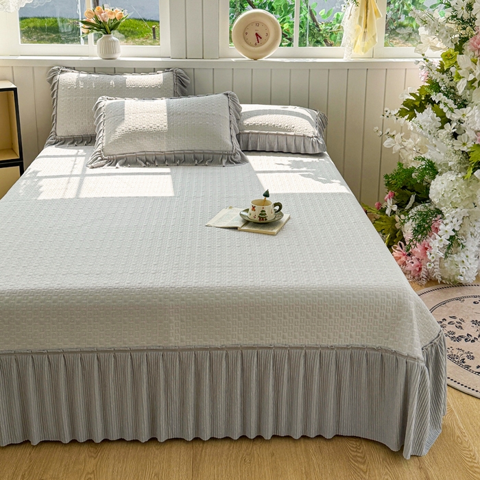 91家纺网 家纺一手货源 找家纺 恋佳居 2026新款A类PE中分子凉感丝床裙凉席 冰沙银丝灰格