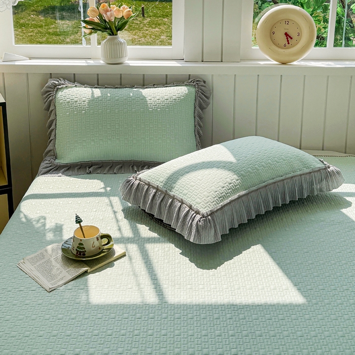 91家纺网 家纺一手货源 找家纺 恋佳居 2026新款A类PE中分子凉感丝床裙凉席 冰沙银丝绿格