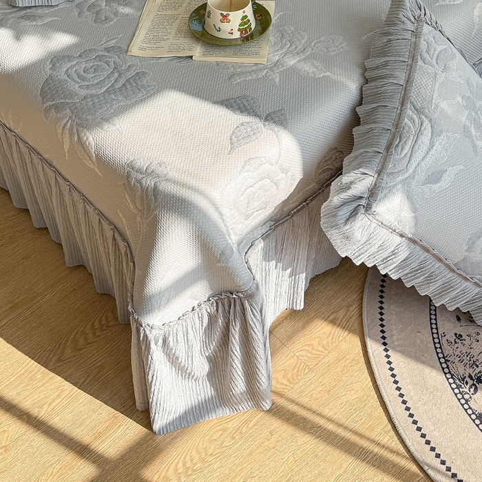 91家纺网 家纺一手货源 找家纺 恋佳居 2026新款A类PE中分子凉感丝床裙凉席 冰柔灰蔷薇