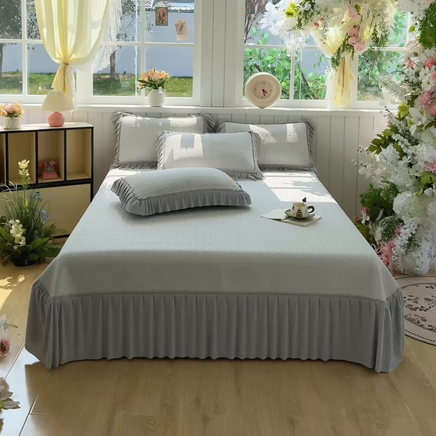 91家纺网 家纺一手货源 找家纺 恋佳居 2026新款A类PE中分子凉感丝床裙凉席 冰沙银丝灰格