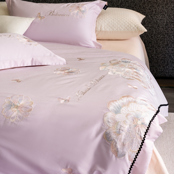 91家纺网 家纺一手货源 找家纺 卡姿家纺 2026春夏全棉60支长绒棉轻奢温柔刺绣四件套—宝丽安娜 宝丽安娜-紫