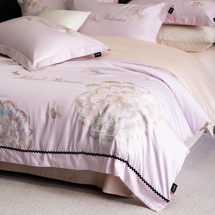 91家纺网 家纺一手货源 找家纺 卡姿家纺 2026春夏全棉60支长绒棉轻奢温柔刺绣四件套—宝丽安娜 宝丽安娜-紫