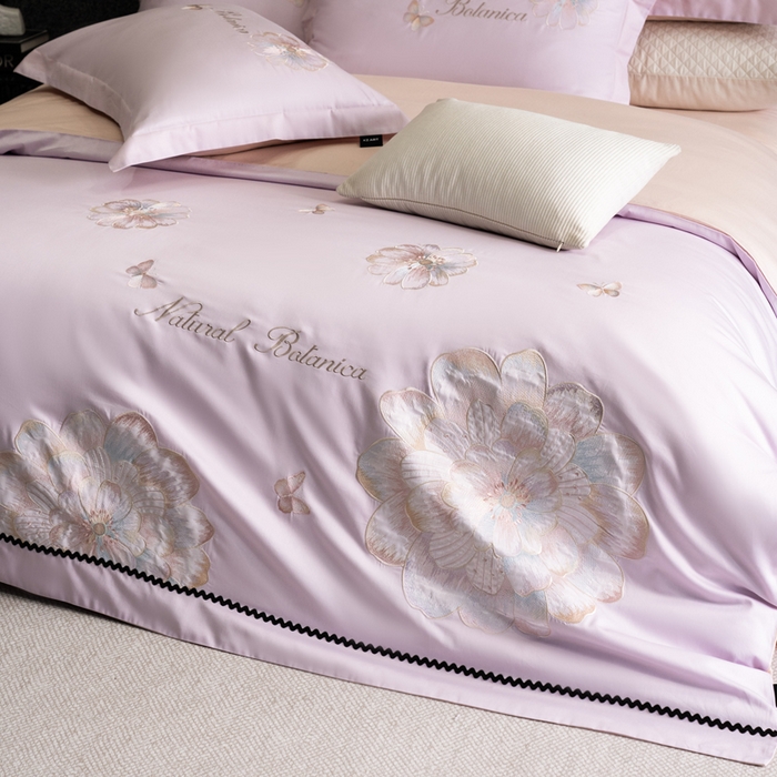 91家纺网 家纺一手货源 找家纺 卡姿家纺 2026春夏全棉60支长绒棉轻奢温柔刺绣四件套—宝丽安娜 宝丽安娜-紫