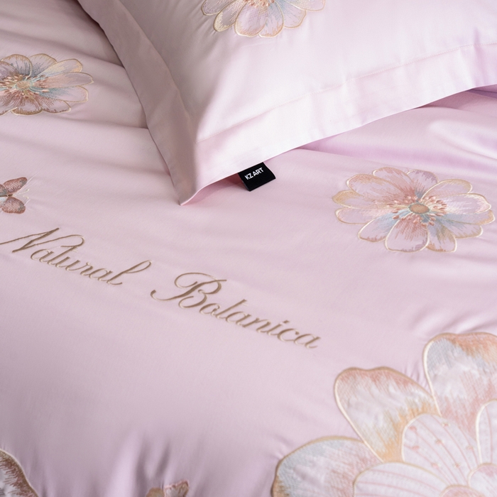 91家纺网 家纺一手货源 找家纺 卡姿家纺 2026春夏全棉60支长绒棉轻奢温柔刺绣四件套—宝丽安娜 宝丽安娜-紫