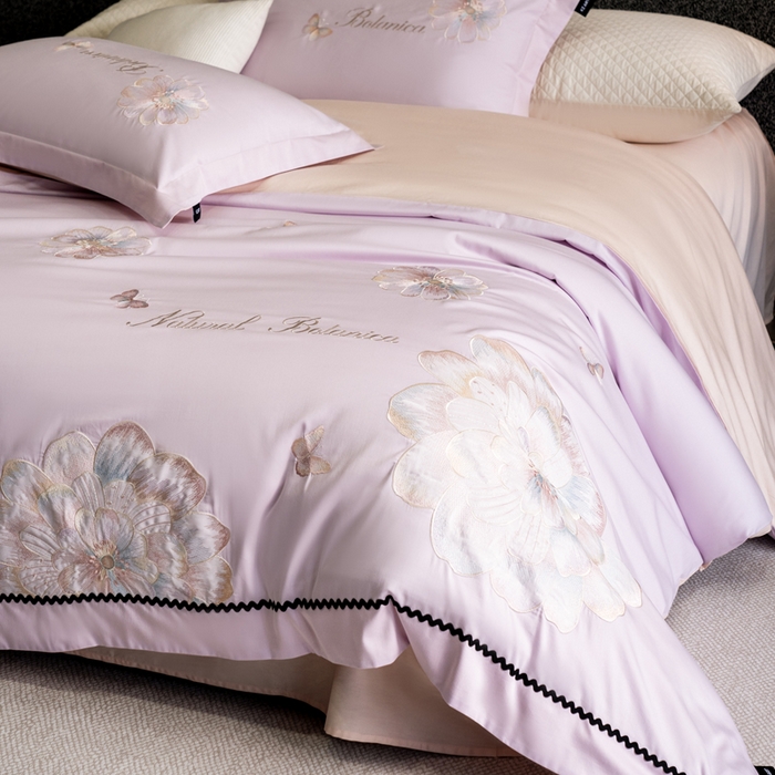 91家纺网 家纺一手货源 找家纺 卡姿家纺 2026春夏全棉60支长绒棉轻奢温柔刺绣四件套—宝丽安娜 宝丽安娜-紫