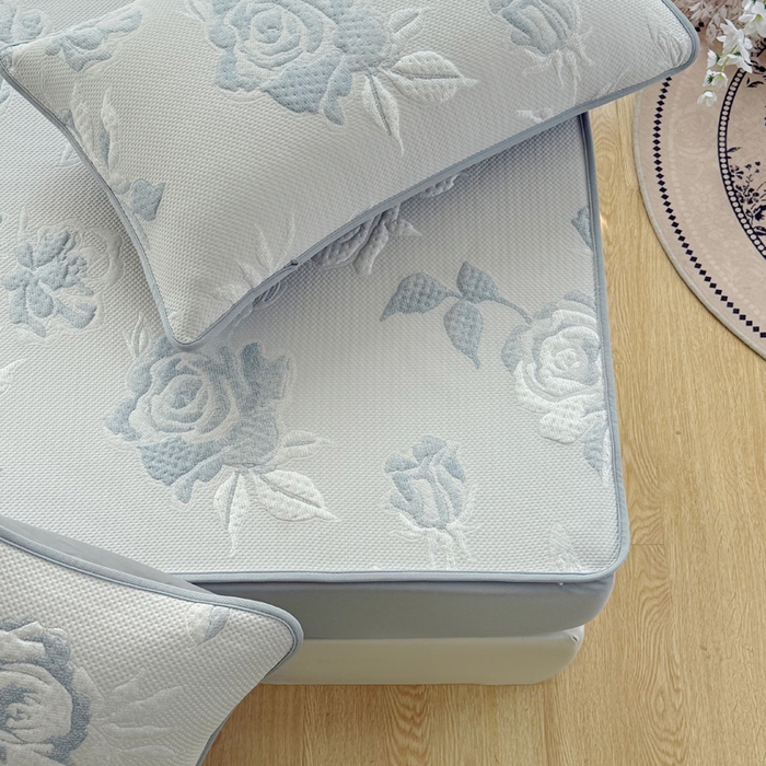 91家纺网 家纺一手货源 找家纺 恋佳居 2026新款A类PE中分子凉感丝床笠凉席 冰柔蓝蔷薇