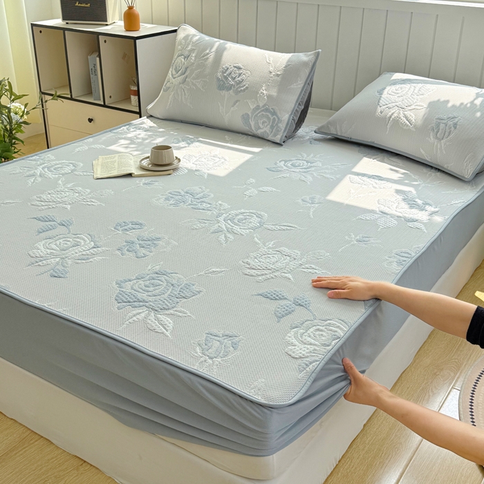 91家纺网 家纺一手货源 找家纺 恋佳居 2026新款A类PE中分子凉感丝床笠凉席 冰柔蓝蔷薇