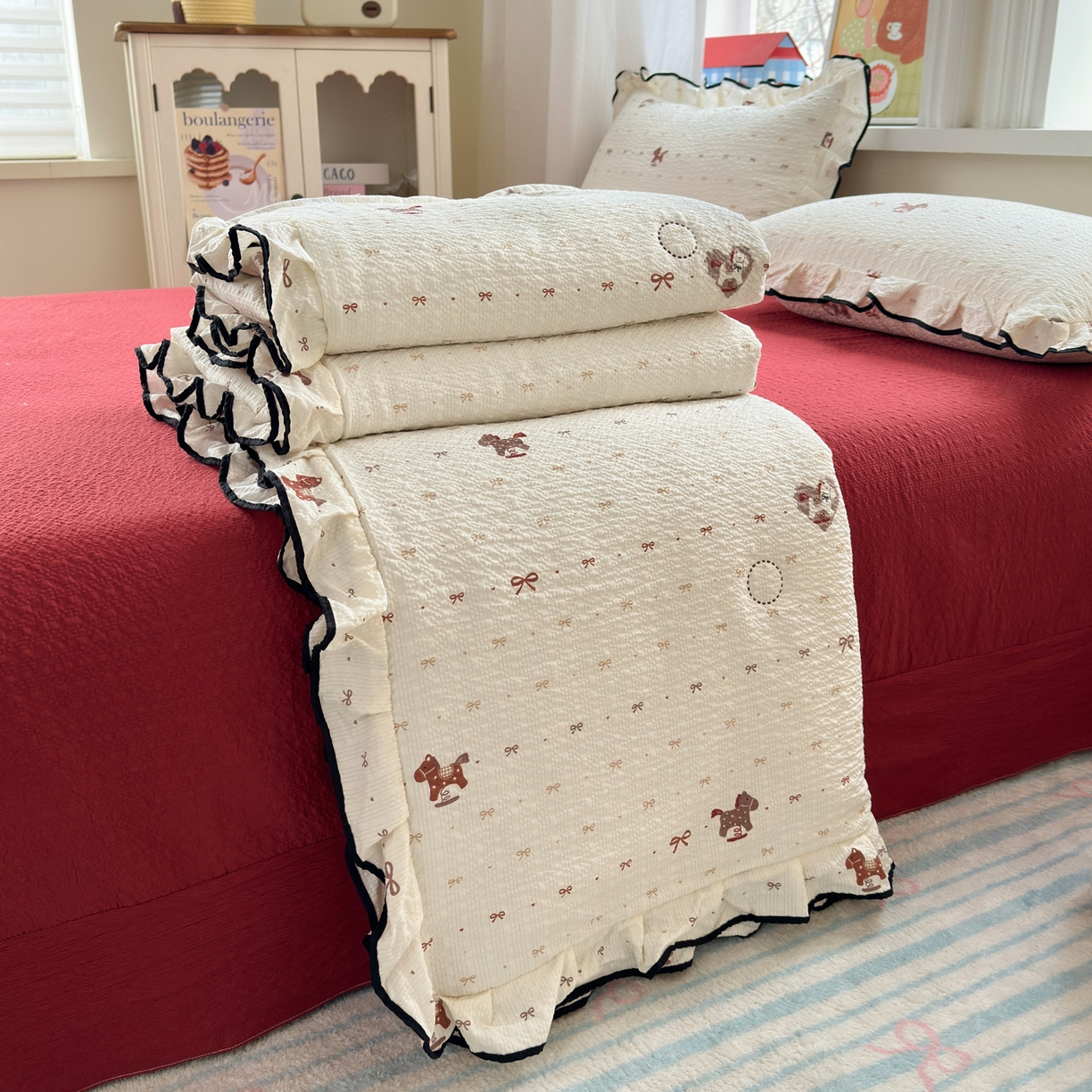 德比尔斯  2026新款泡芙棉夏被四件套花边款 鸿运小马