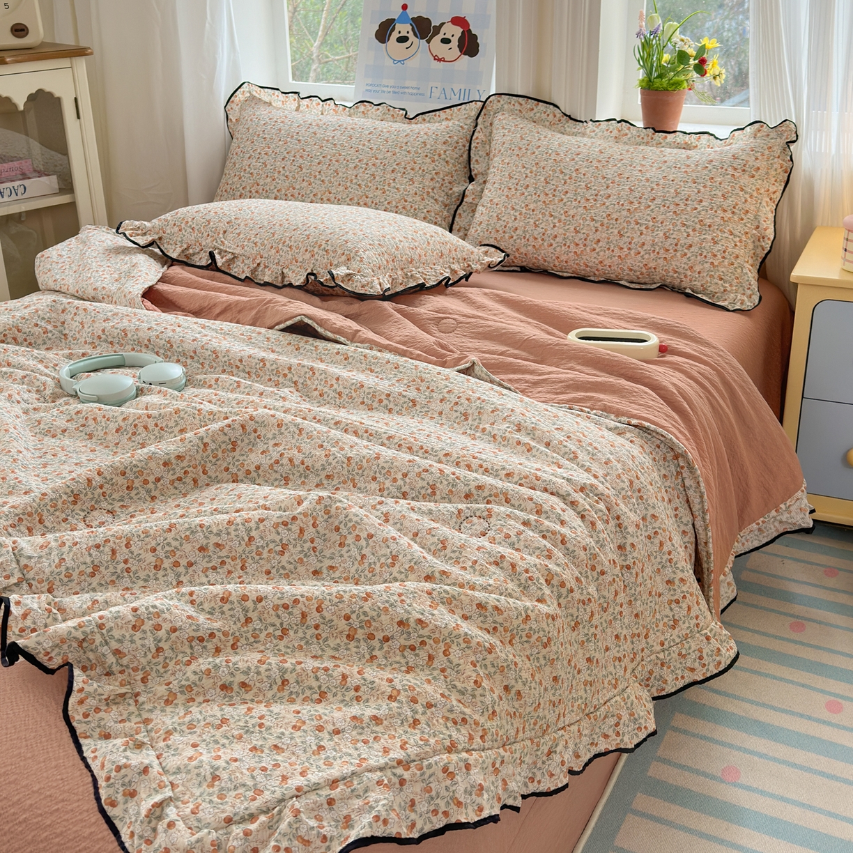 91家纺网 家纺一手货源 找家纺 德比尔斯  2026新款泡芙棉夏被四件套花边款 浆果