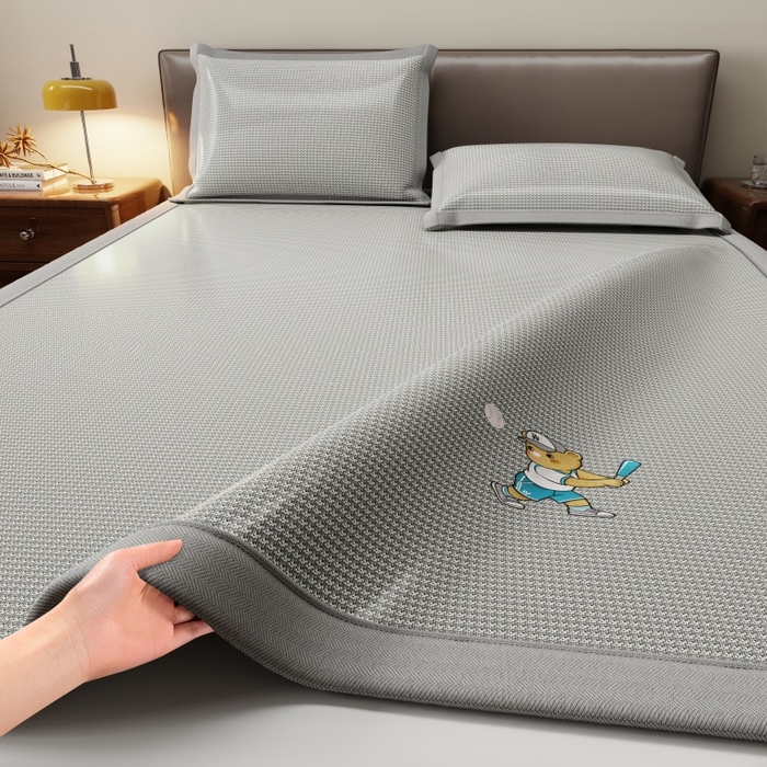 91家纺网 家纺一手货源 找家纺 （总）人人爱家纺 2026新款提花冰丝凉席-棒球熊