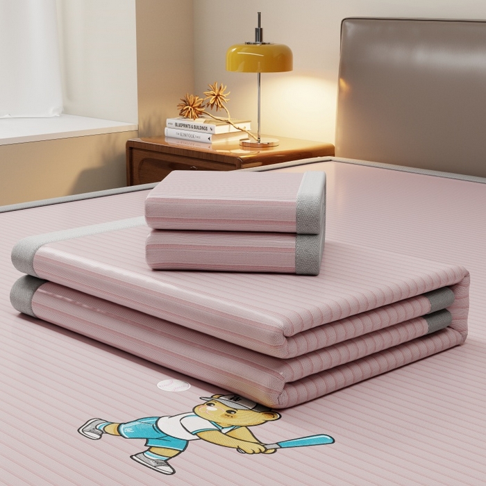 91家纺网 家纺一手货源 找家纺 人人爱家纺 2026新款提花冰丝凉席-棒球熊 棒球熊粉色条纹