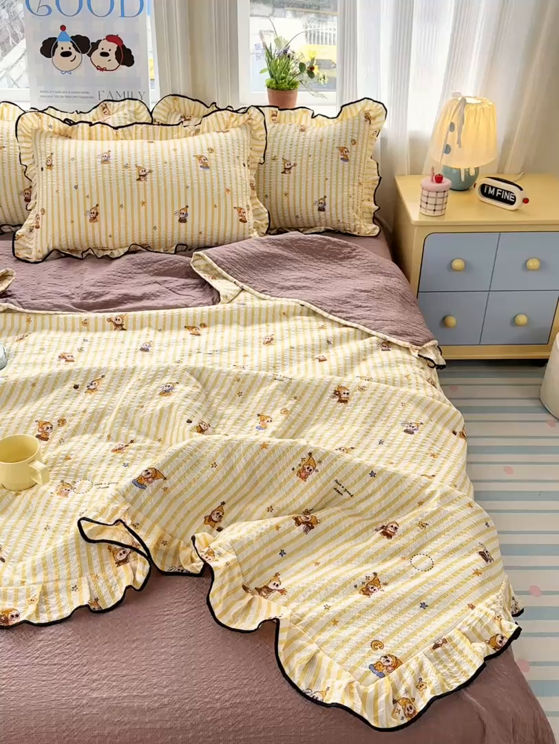 91家纺网 家纺一手货源 找家纺 德比尔斯  2026新款泡芙棉夏被四件套花边款 奶酪星宝