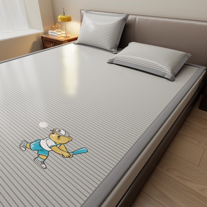 91家纺网 家纺一手货源 找家纺 人人爱家纺 2026新款提花冰丝凉席-棒球熊 棒球熊灰色条纹