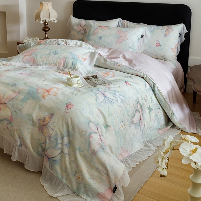 91家纺网 家纺一手货源 找家纺 卡姿家纺 2026春夏全棉法式复古油画风花边款四件套 假日蝶梦