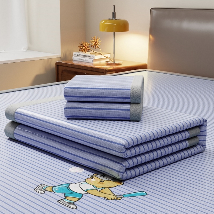 91家纺网 家纺一手货源 找家纺 人人爱家纺 2026新款提花冰丝凉席-棒球熊 棒球熊蓝色条纹