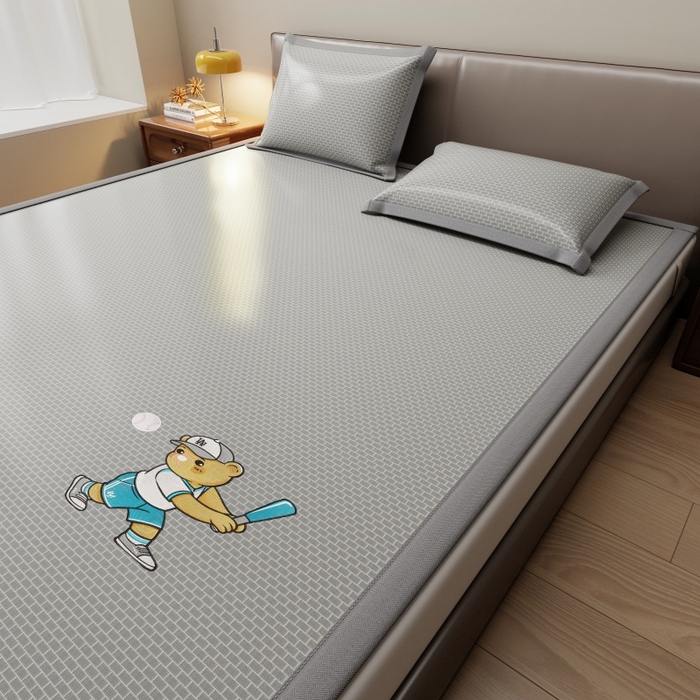 91家纺网 家纺一手货源 找家纺 人人爱家纺 2026新款提花冰丝凉席-棒球熊 棒球熊立体格灰色