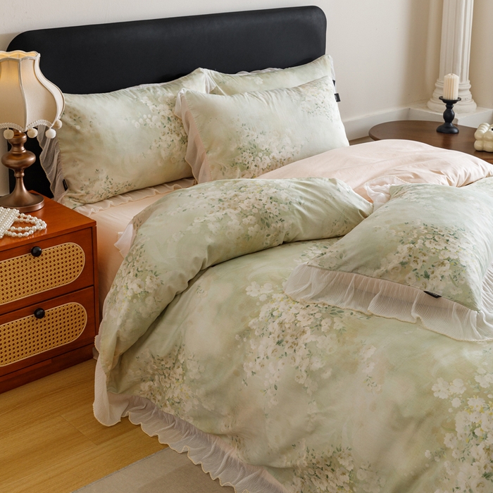 91家纺网 家纺一手货源 找家纺 卡姿家纺 2026春夏全棉法式复古油画风花边款四件套 绽放序曲