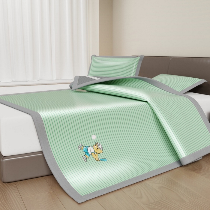 91家纺网 家纺一手货源 找家纺 人人爱家纺 2026新款提花冰丝凉席-棒球熊 棒球熊抹茶绿条纹