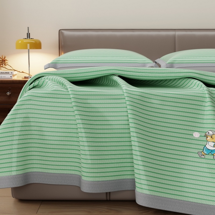 91家纺网 家纺一手货源 找家纺 人人爱家纺 2026新款提花冰丝凉席-棒球熊 棒球熊抹茶绿条纹