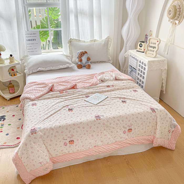 91家纺网 家纺一手货源 找家纺 花满路 2026新款氨凉感丝夏被 芭比兔