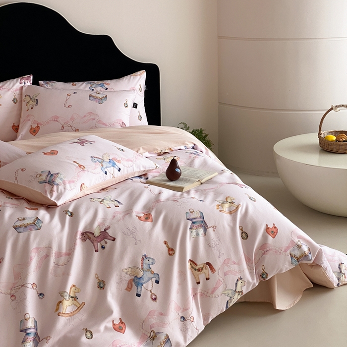 91家纺网 家纺一手货源 找家纺 卡姿家纺 2026春夏全棉60支长绒棉数码印花四件套—有钱花 有钱花-粉