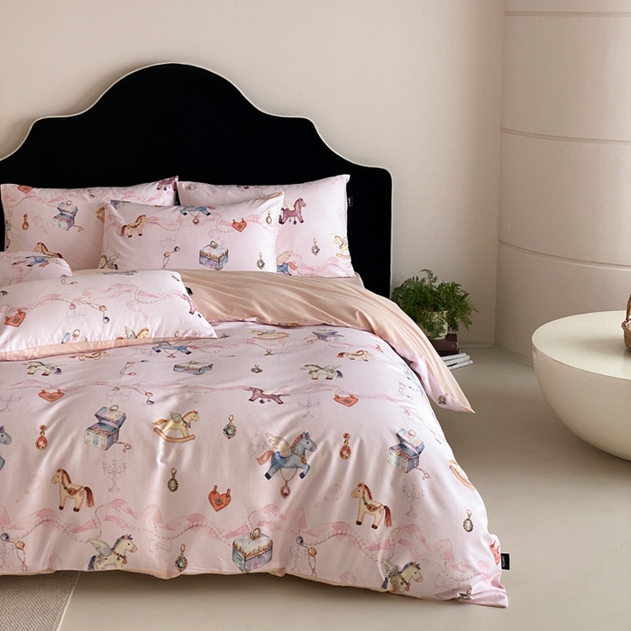 91家纺网 家纺一手货源 找家纺 卡姿家纺 2026春夏全棉60支长绒棉数码印花四件套—有钱花 有钱花-粉