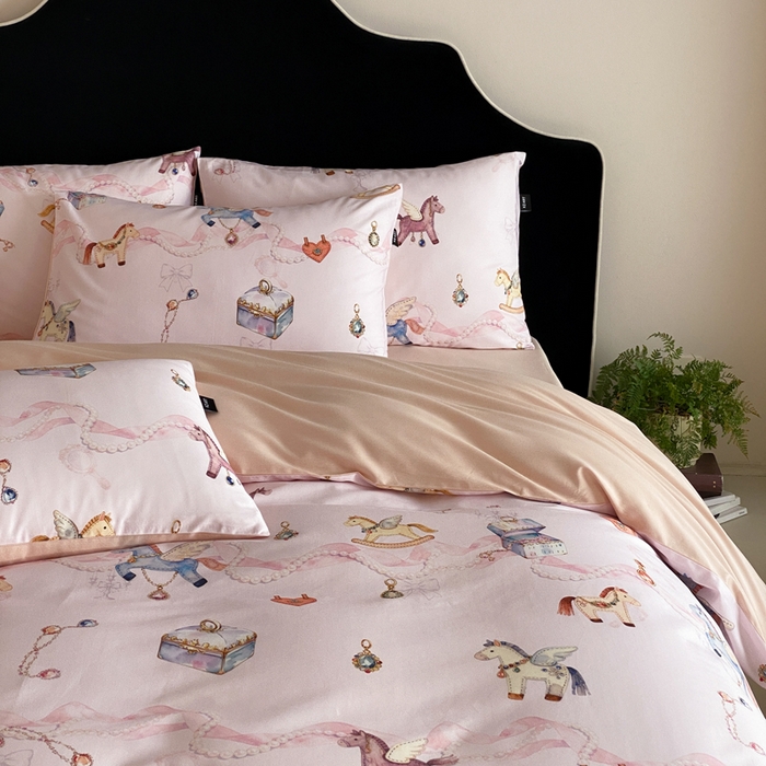 91家纺网 家纺一手货源 找家纺 卡姿家纺 2026春夏全棉60支长绒棉数码印花四件套—有钱花 有钱花-粉