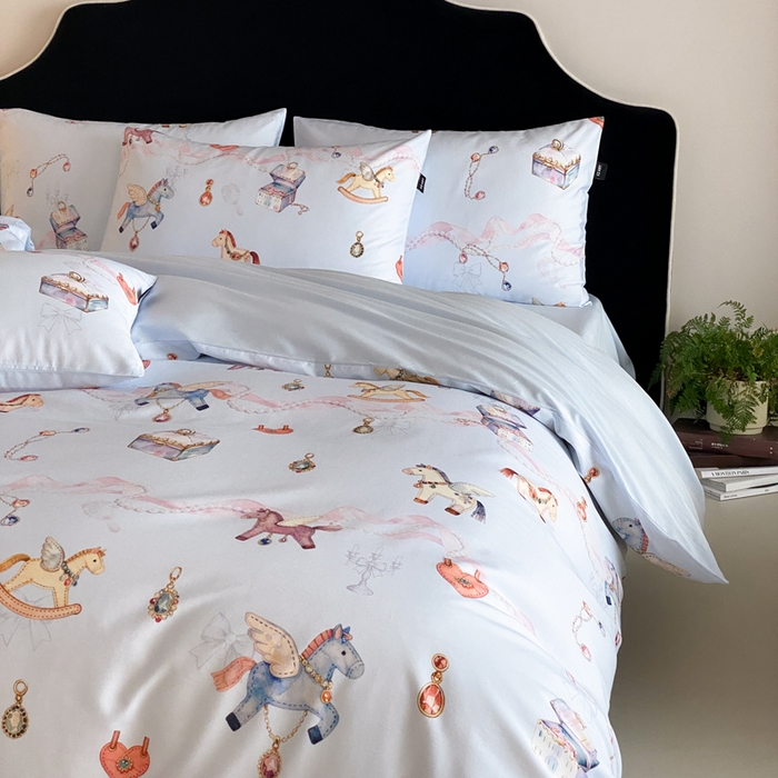 91家纺网 家纺一手货源 找家纺 卡姿家纺 2026春夏全棉60支长绒棉数码印花四件套—有钱花 有钱花-蓝