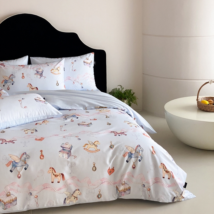 91家纺网 家纺一手货源 找家纺 卡姿家纺 2026春夏全棉60支长绒棉数码印花四件套—有钱花 有钱花-蓝