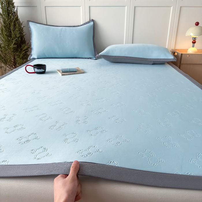 91家纺网 家纺一手货源 找家纺 （总）人人爱家纺 2026新款凉感高密云顶冰丝软席-泰迪熊