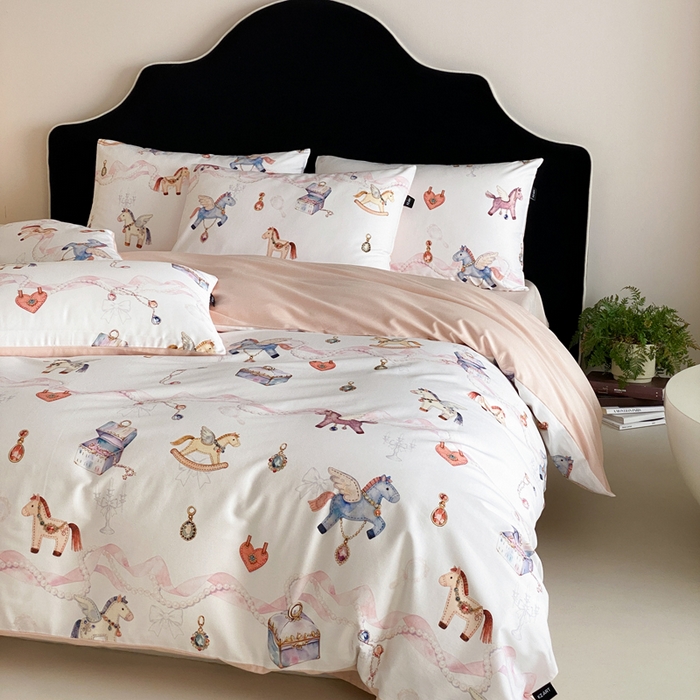 91家纺网 家纺一手货源 找家纺 卡姿家纺 2026春夏全棉60支长绒棉数码印花四件套—有钱花 有钱花-奶白