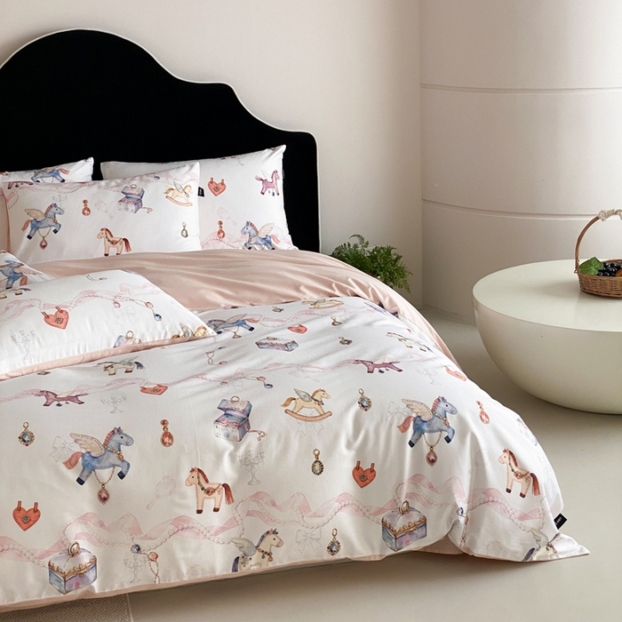 91家纺网 家纺一手货源 找家纺 卡姿家纺 2026春夏全棉60支长绒棉数码印花四件套—有钱花 有钱花-奶白