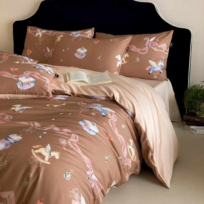 91家纺网 家纺一手货源 找家纺 卡姿家纺 2026春夏全棉60支长绒棉数码印花四件套—有钱花 有钱花-棕