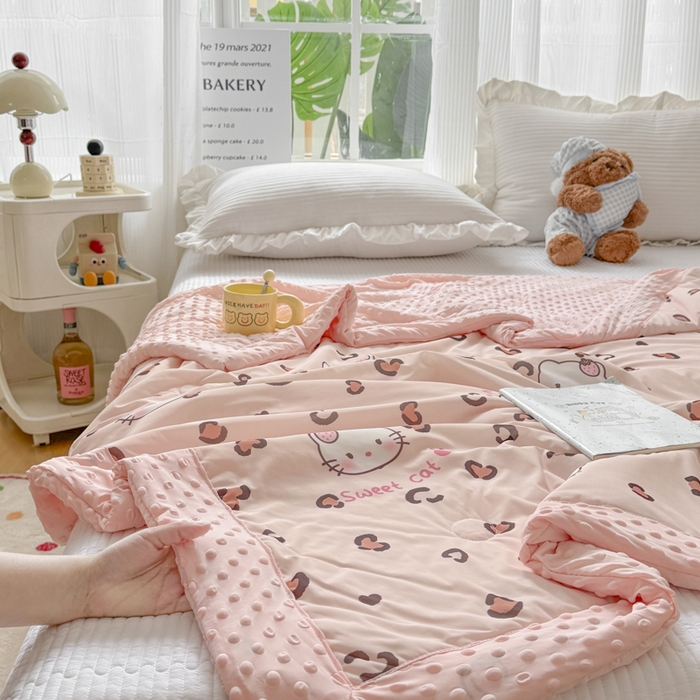 91家纺网 家纺一手货源 找家纺 花满路 2026新款氨凉感丝夏被 可可猫