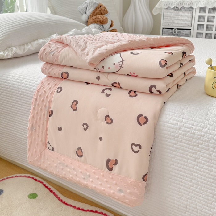 91家纺网 家纺一手货源 找家纺 花满路 2026新款氨凉感丝夏被 可可猫