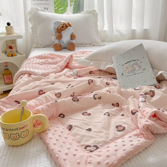 91家纺网 家纺一手货源 找家纺 花满路 2026新款氨凉感丝夏被 可可猫