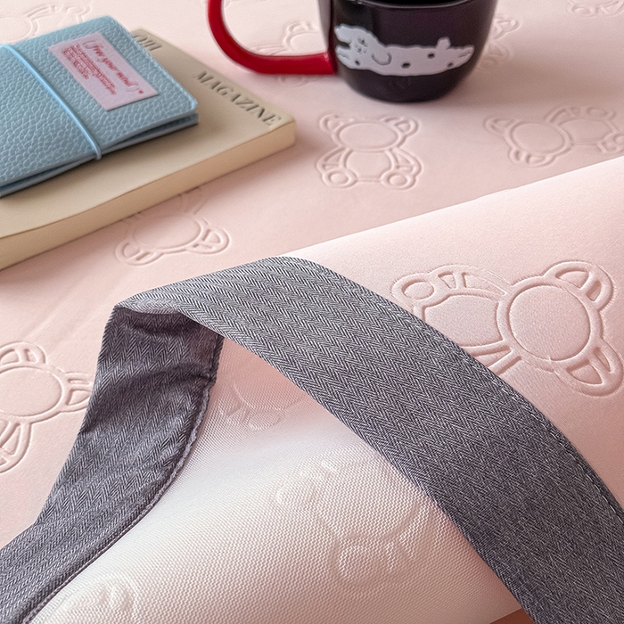 91家纺网 家纺一手货源 找家纺 人人爱家纺 2026新款凉感高密云顶冰丝软席-泰迪熊 泰迪熊-粉