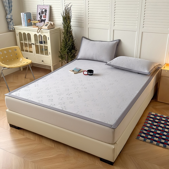 91家纺网 家纺一手货源 找家纺 人人爱家纺 2026新款凉感高密云顶冰丝软席-泰迪熊 泰迪熊-灰