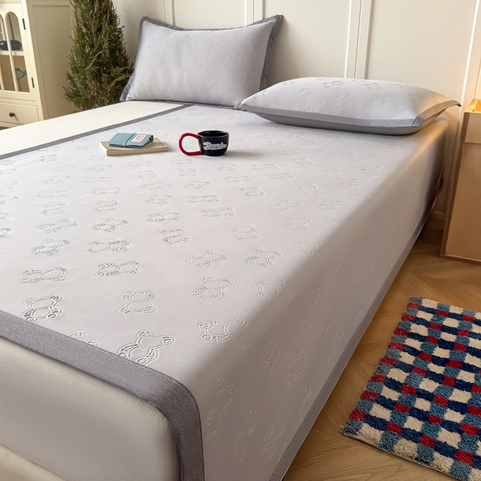 91家纺网 家纺一手货源 找家纺 人人爱家纺 2026新款凉感高密云顶冰丝软席-泰迪熊 泰迪熊-灰