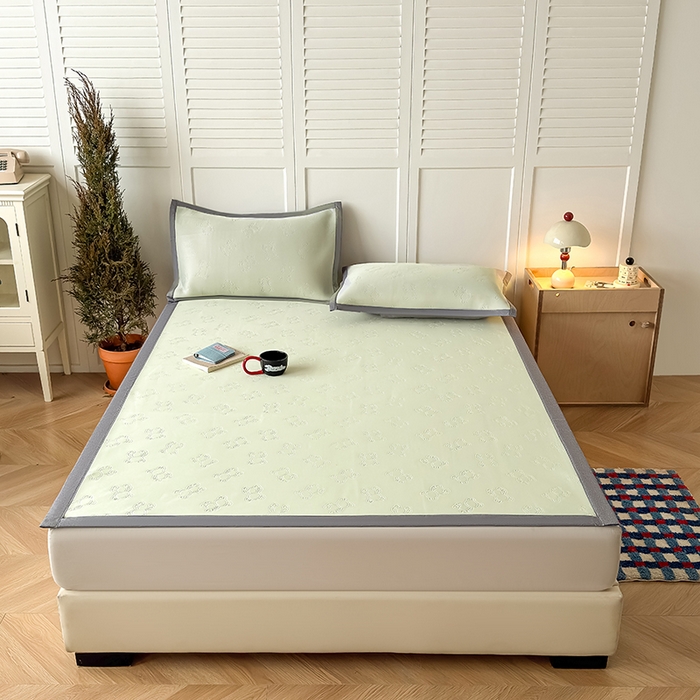 91家纺网 家纺一手货源 找家纺 人人爱家纺 2026新款凉感高密云顶冰丝软席-泰迪熊 泰迪熊-抹茶绿