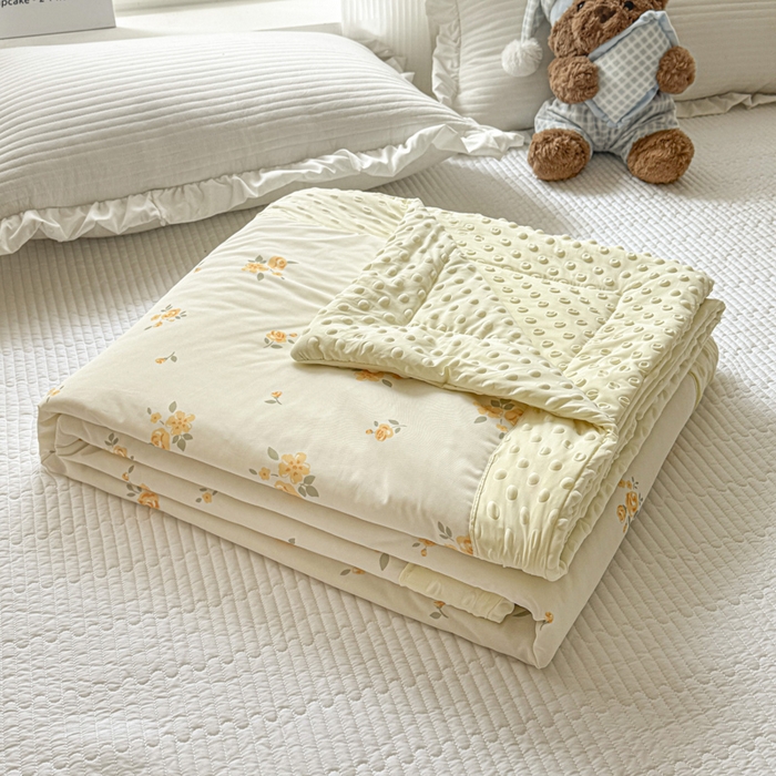 91家纺网 家纺一手货源 找家纺 花满路 2026新款氨凉感丝夏被 沐光