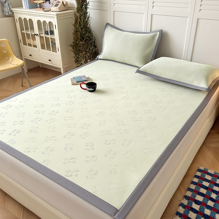 91家纺网 家纺一手货源 找家纺 人人爱家纺 2026新款凉感高密云顶冰丝软席-泰迪熊 泰迪熊-抹茶绿