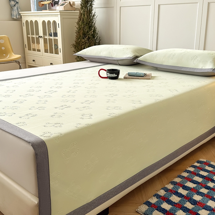 91家纺网 家纺一手货源 找家纺 人人爱家纺 2026新款凉感高密云顶冰丝软席-泰迪熊 泰迪熊-抹茶绿