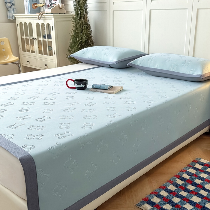 91家纺网 家纺一手货源 找家纺 人人爱家纺 2026新款凉感高密云顶冰丝软席-泰迪熊 泰迪熊-浅蓝