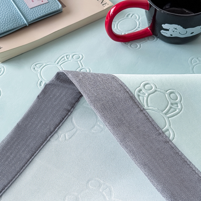 91家纺网 家纺一手货源 找家纺 人人爱家纺 2026新款凉感高密云顶冰丝软席-泰迪熊 泰迪熊-浅蓝