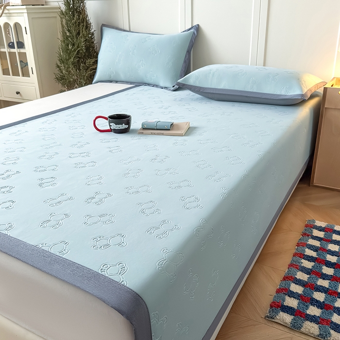 91家纺网 家纺一手货源 找家纺 人人爱家纺 2026新款凉感高密云顶冰丝软席-泰迪熊 泰迪熊-浅蓝