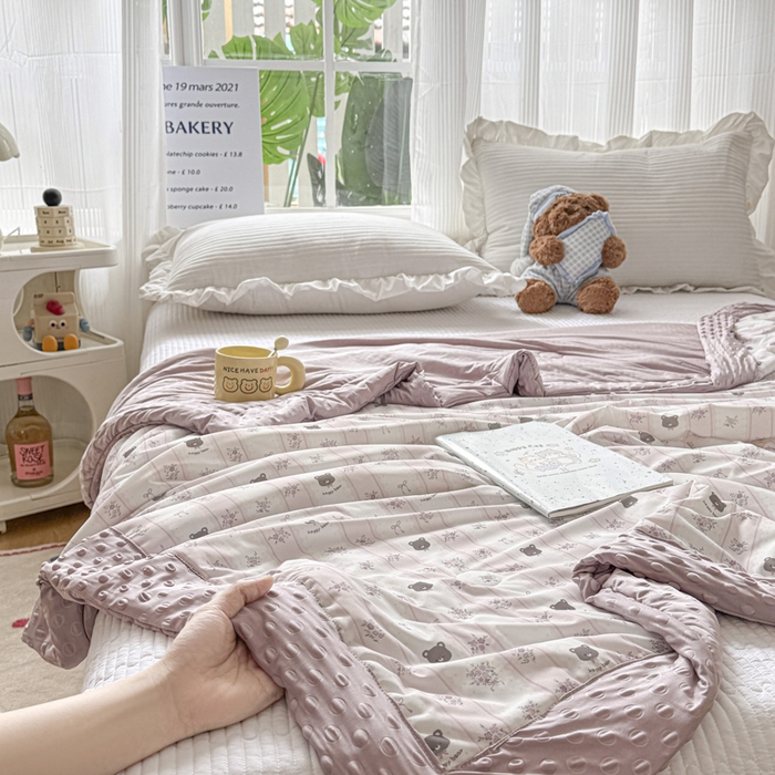 91家纺网 家纺一手货源 找家纺 花满路 2026新款氨凉感丝夏被 田园熊