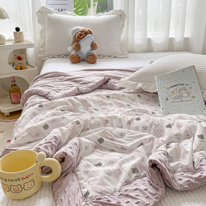 91家纺网 家纺一手货源 找家纺 花满路 2026新款氨凉感丝夏被 田园熊